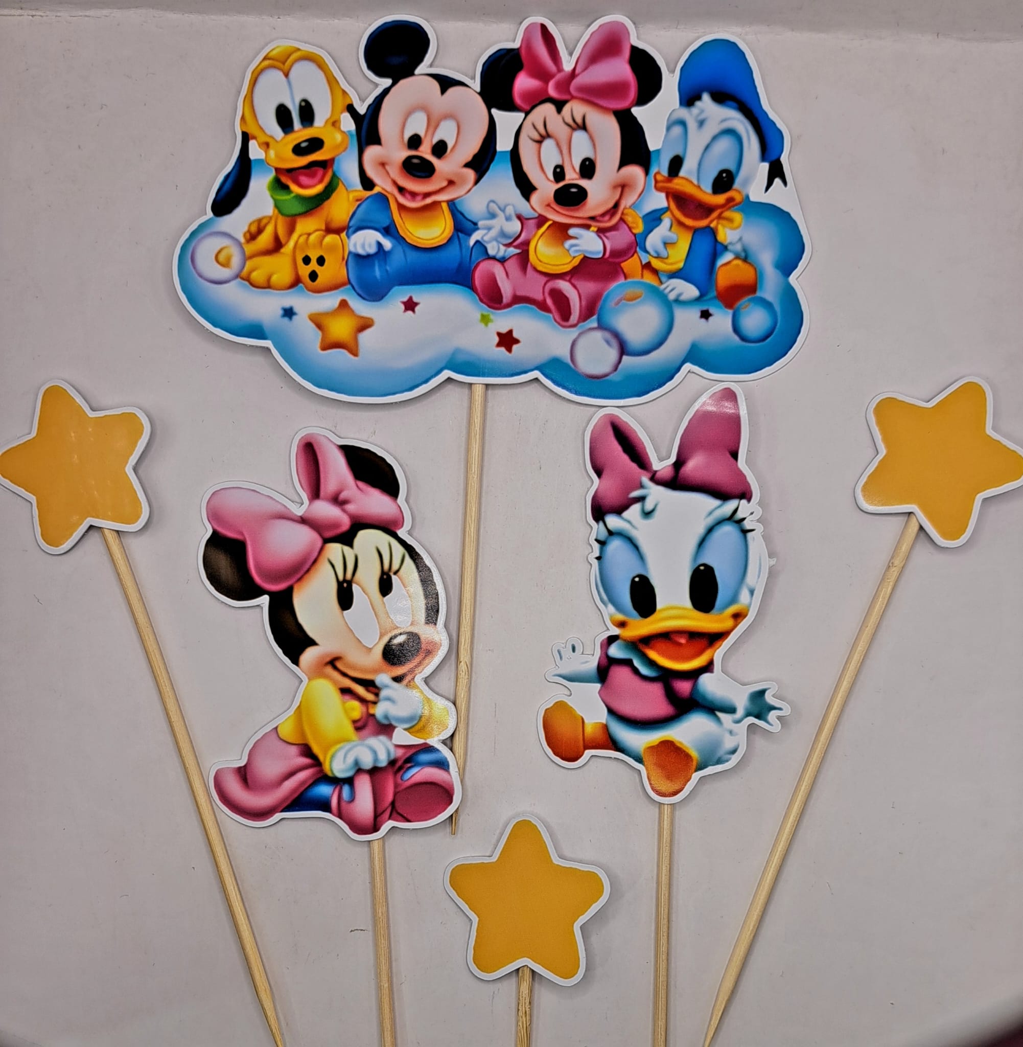Toper Mickey Mouse, Echipa, nr 8